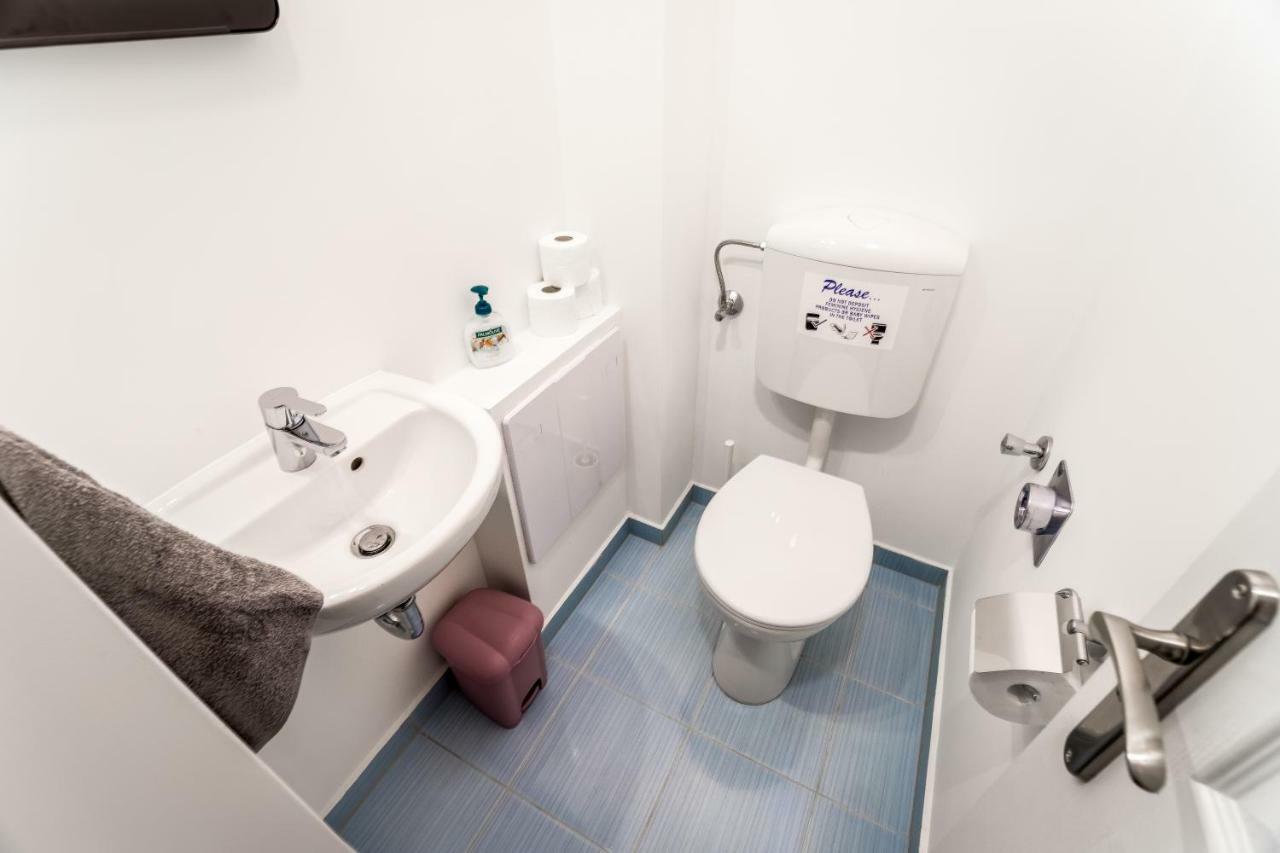 בודפשט Bpr Turquoise Simplicity Apartment מראה חיצוני תמונה